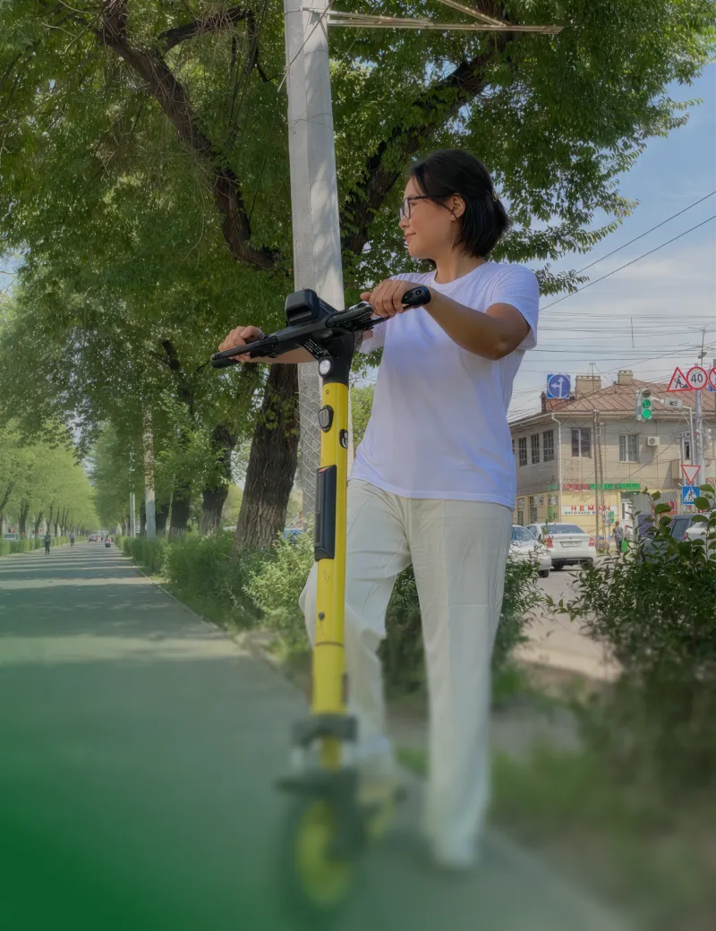 Фоновое изображение проекта Яндекс.Самокаты